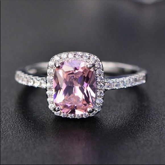 Jewelry - NWT Pink crystal 925 sterling silver ring